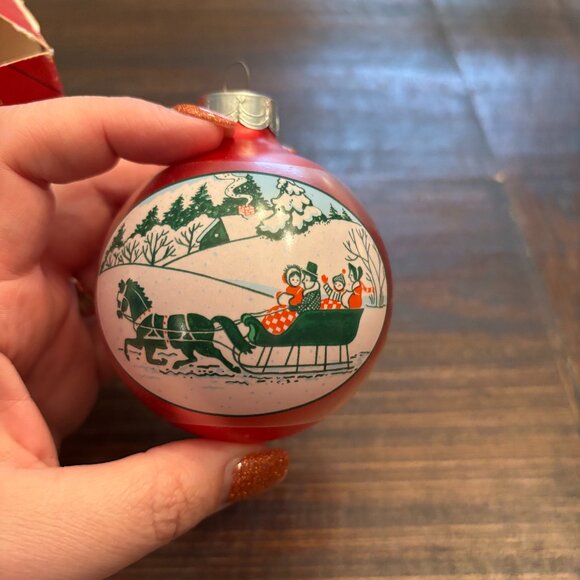 Vintage 1986 Hallmark Keepsake Glass Christmas Ornament "Season of the Heart" - Picture 2 of 4